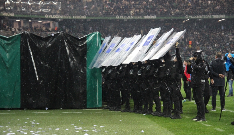 kocaelispor-a-derbideki-olaylar-nedeniyle-ceza-yagdisgfitfpzux