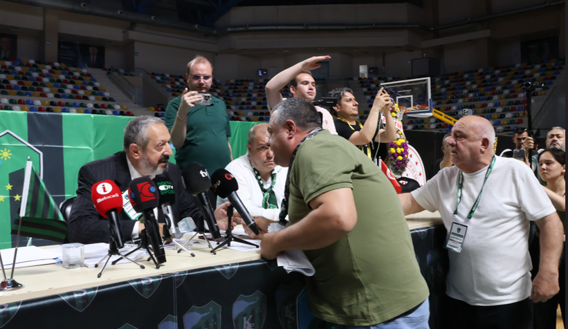 Kocaelispor'da olaylı kongre