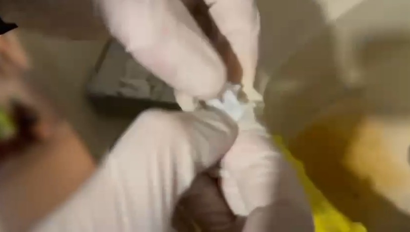 Kokaini mücevher kutusuna zulalamış