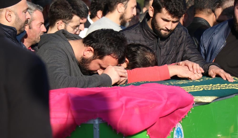 Kombi faciasında ölen 3 kişiye acı veda