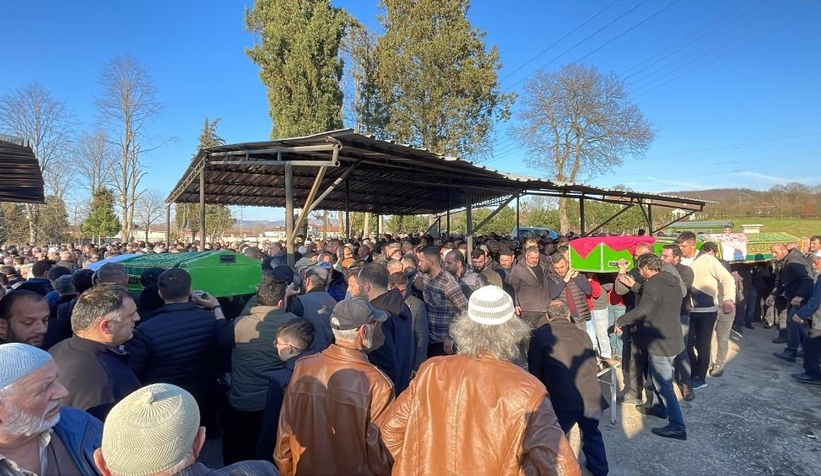 Kombi faciasında ölen 3 kişiye acı veda