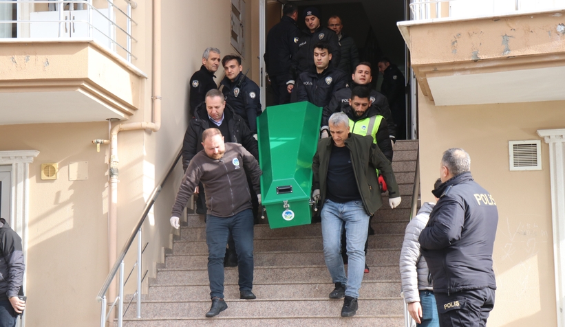 Komiser cinnet geçirdi: 3 ölü, 1 yaralı