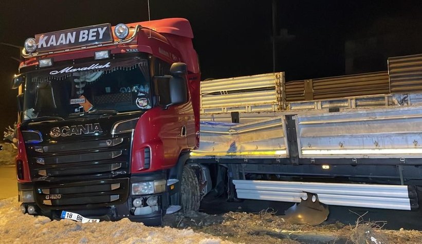 Komşuda 25 araç birbirine girdi