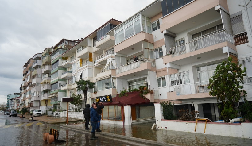 Komşuda deniz taştı