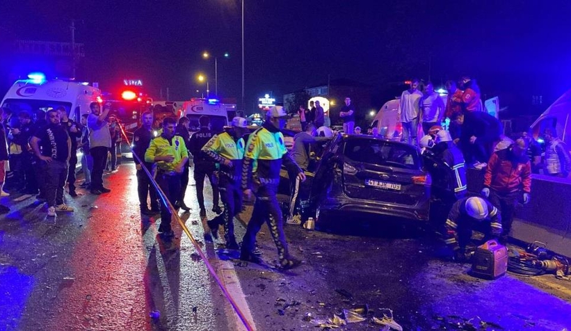 Komşuda feci kaza: 2 ölü, 7 yaralı