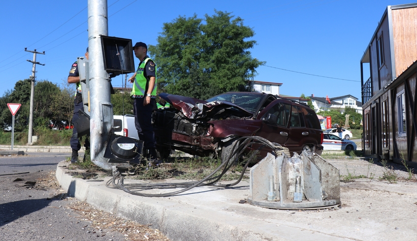 kontrolden-cikan-cip-direge-carparak-durduvdvywky1qx