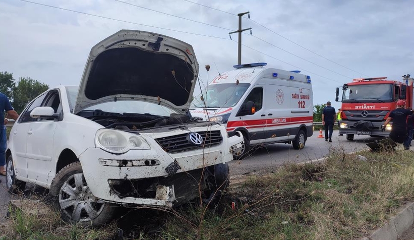 Kontrolden çıkan otomobil refüje çarptı: 1 yaralı