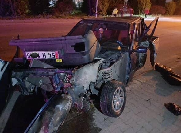 Kontrolü kaybetti 4 araca çarpıp devrildi: 2 yaralı