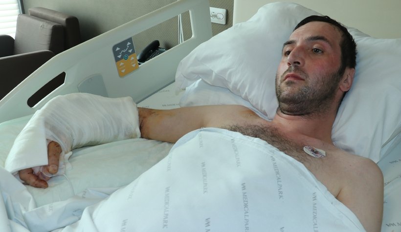 Kopan kolu yerine dikildi