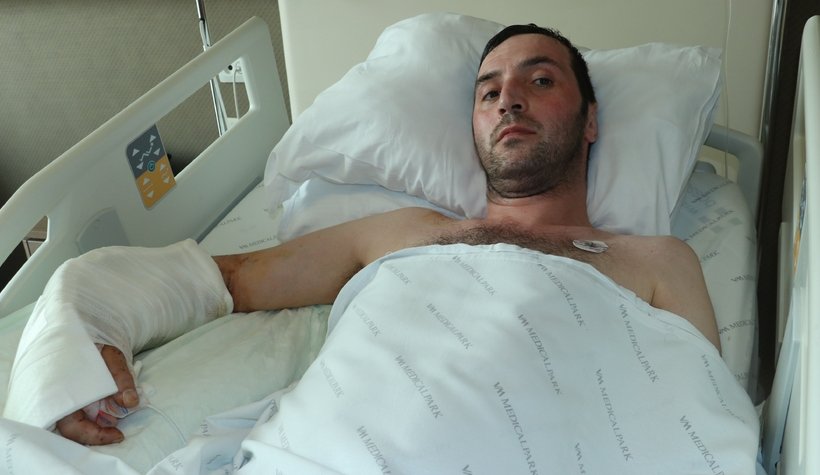 Kopan kolu yerine dikildi