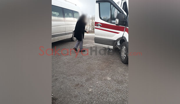 kopege-carpmamak-isterken-karsi-yone-gecip-kamyonete-carptizmpju3jxd0