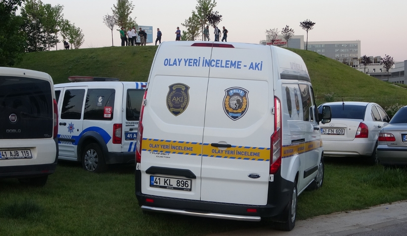 kopegini-dolastirirken-ceset-bulduzdvvylurvt