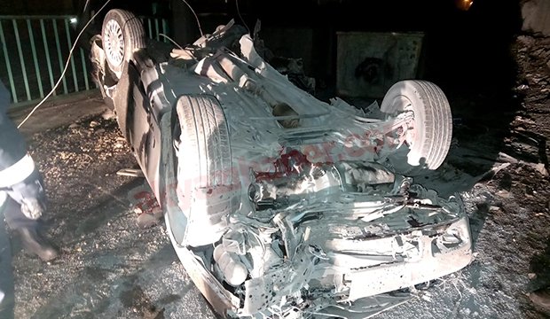 Köprüden aşağı düşen otomobilden sağ çıktı