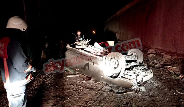 Köprüden aşağı düşen otomobilden sağ çıktı