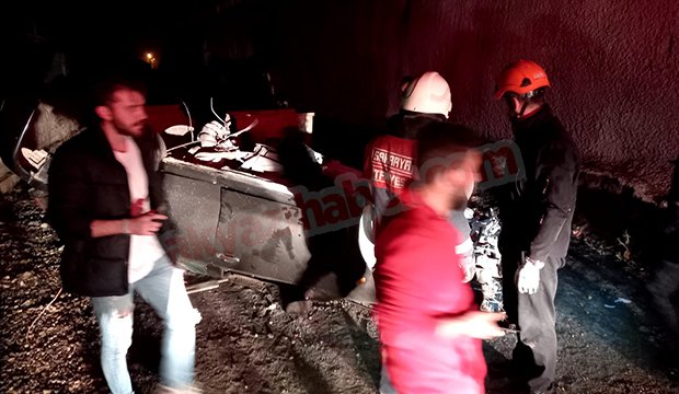 Köprüden aşağı düşen otomobilden sağ çıktı