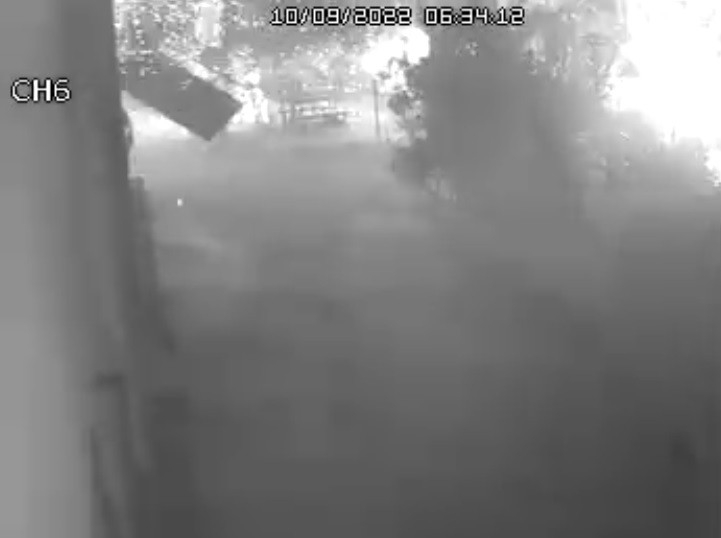 Korkunç patlama: 15 ev ve bir araç hasar gördü