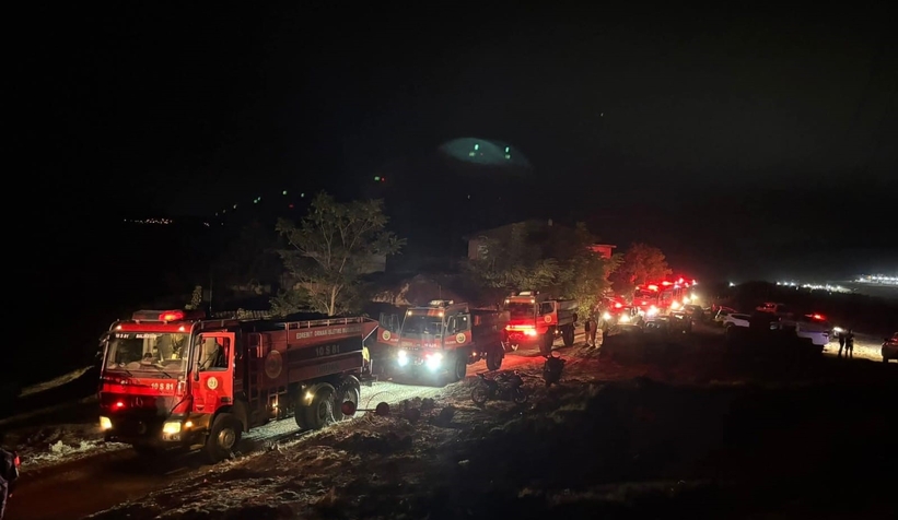 Korkutan gelişme; Alevler ilçeye ilerliyor