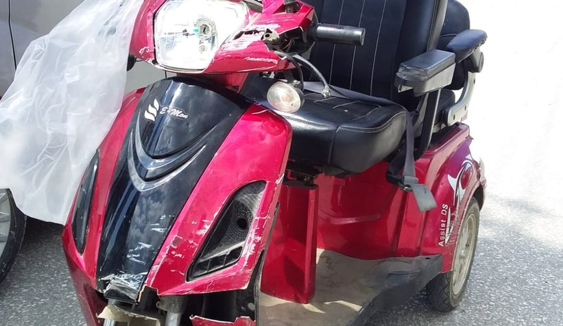 Korkutan kaza; Hastaneye kaldırıldı