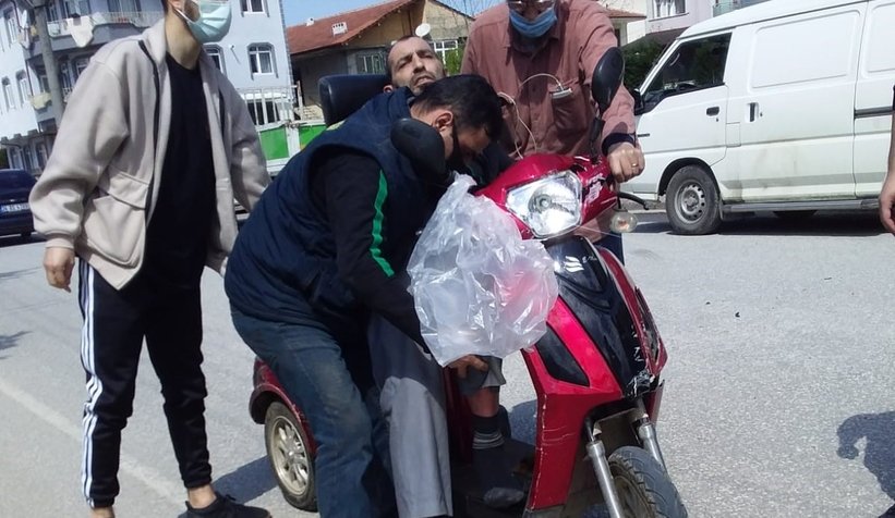 Korkutan kaza; Hastaneye kaldırıldı