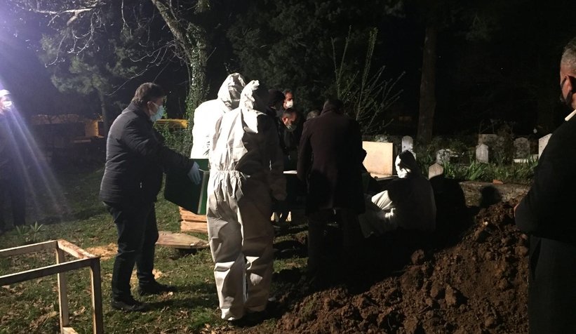 Koronadan ölen Akyazılı veteriner gece toprağa verildi