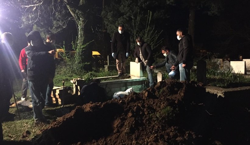 Koronadan ölen Akyazılı veteriner gece toprağa verildi