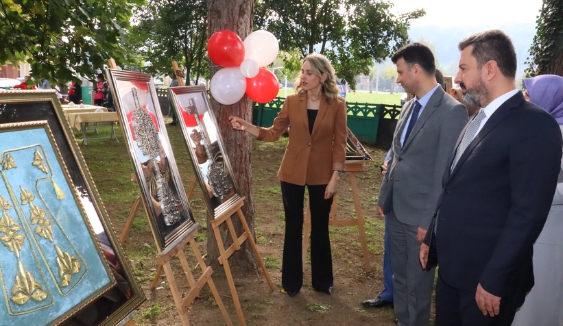 Köy Yaşam Merkezinde Cumhuriyet Şenliği