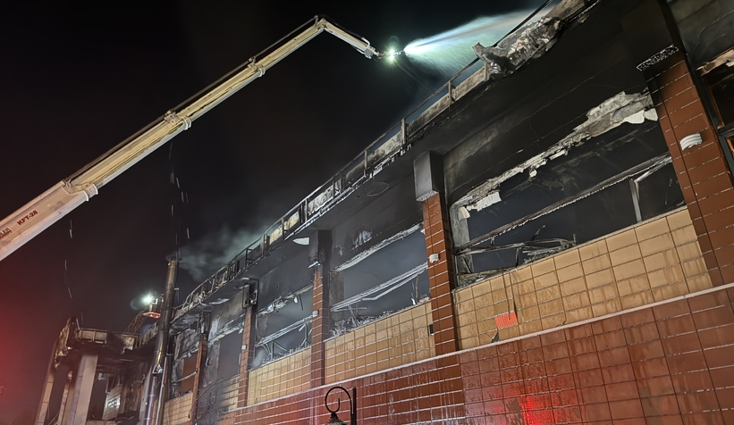 Kozmetik fabrikası yangınından fotoğraflar