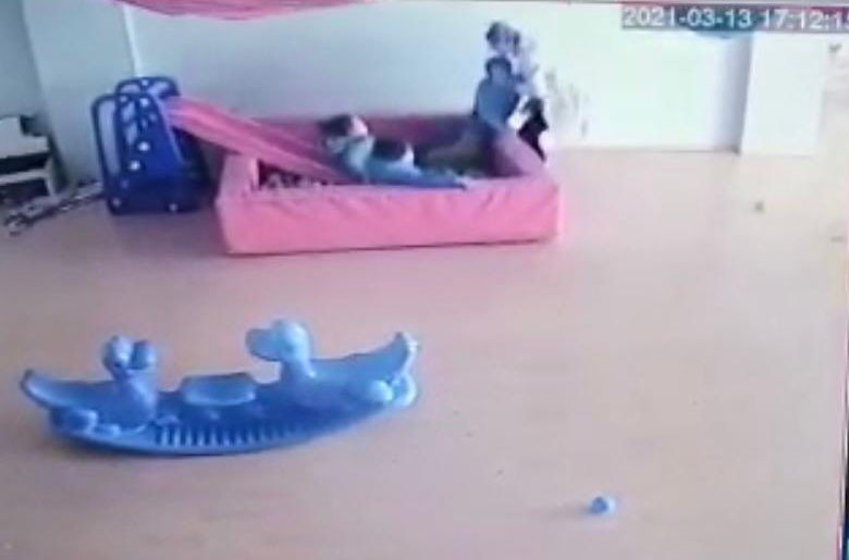 Kreşte çocuğu darp edilen babadan şok iddia
