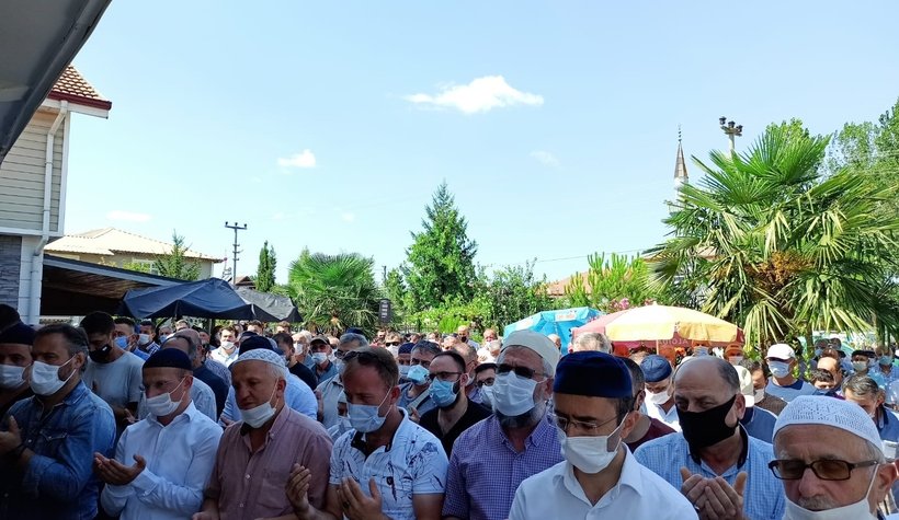 Küçücek'te cinayet kurbanına zor veda