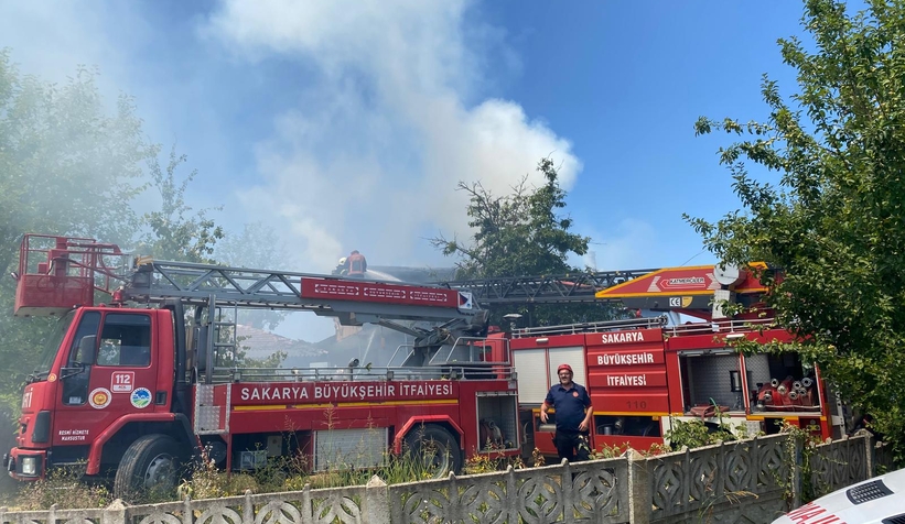 Küçücek'te ev yandı