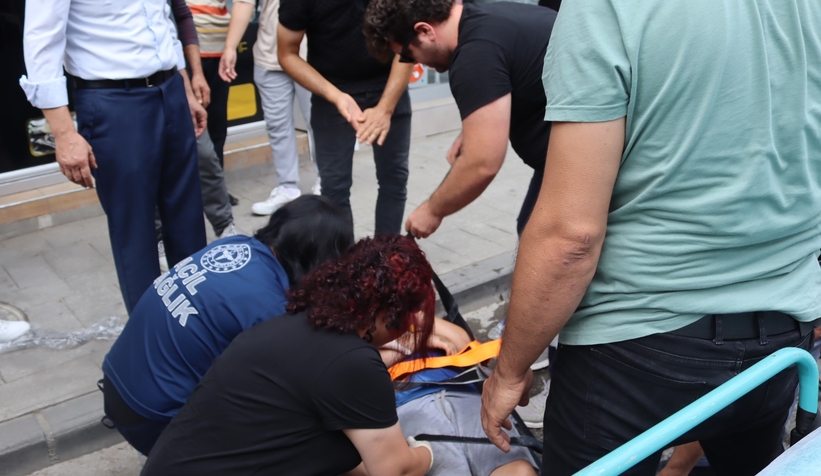 Küçük çocuğa otomobil çarptı