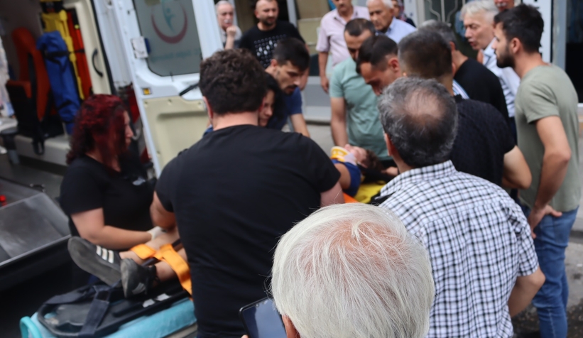 Küçük çocuğa otomobil çarptı