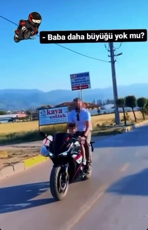 kucuk-cocuklara-motosiklet-kullandirip-sosyal-medyada-paylastilarz0uroef5ek