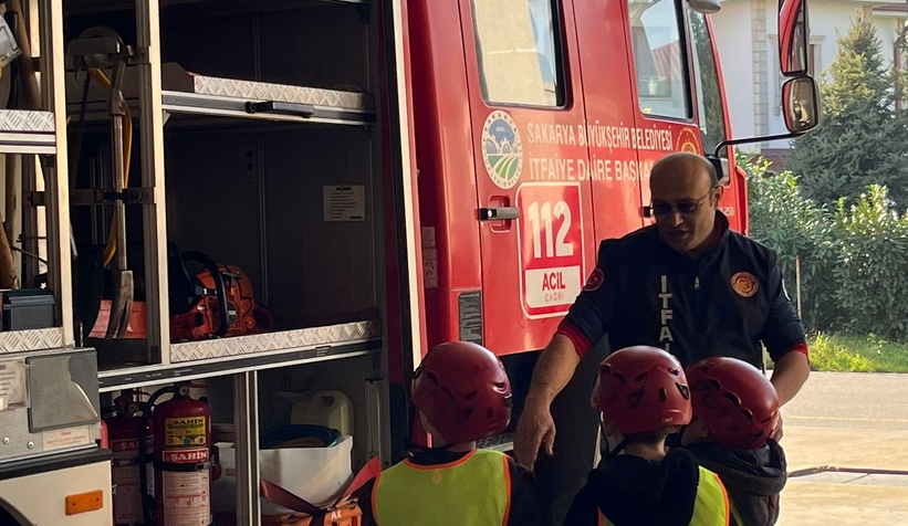 kucuk-kahramanlar-itfaiyede-egitim-aldismcxqlk5b3