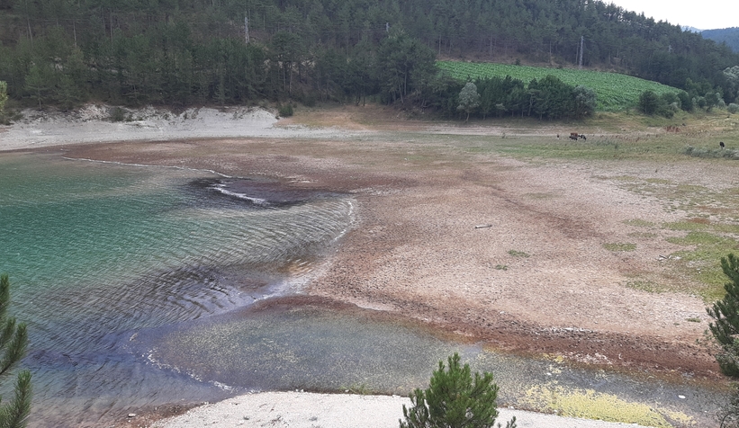 Kuraklık Sünnet Gölü'nü'de vurdu