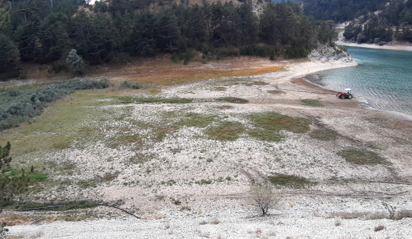 Kuraklık Sünnet Gölü'nü'de vurdu