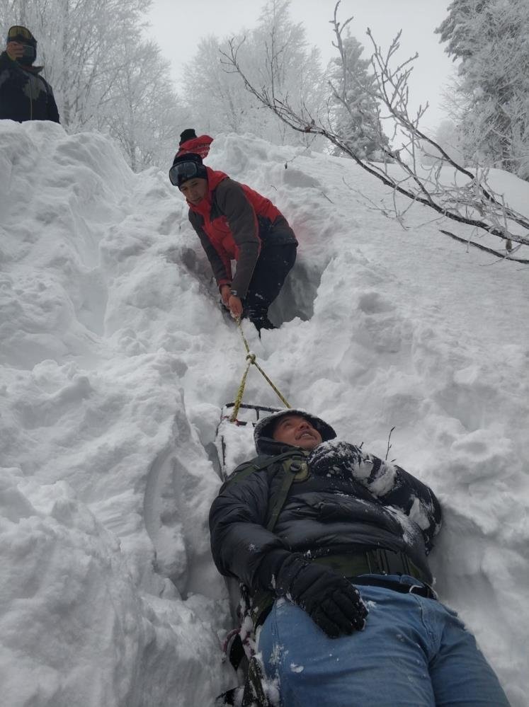 Kuveytli turist 20 metreden uçuruma düştü