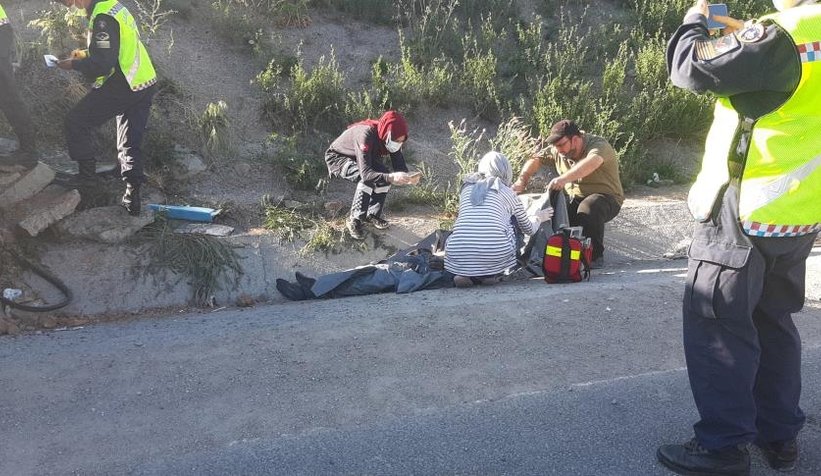 Kuzey Marmara Otoyolu’nda tır devrildi: 1 ölü