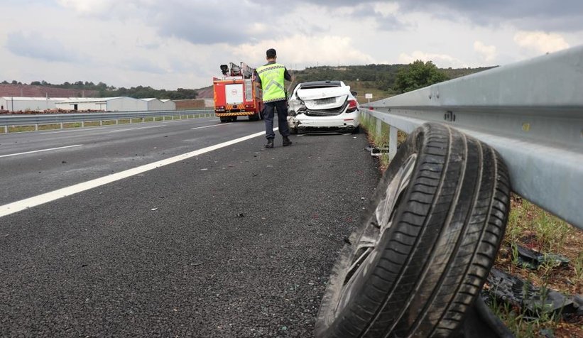 Kuzey Marmara Otoyolunda zincirleme kaza: 2 yaralı