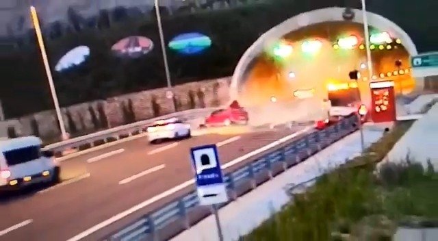 Kuzey Marmara Otoyolu’ndaki feci kaza kamerada