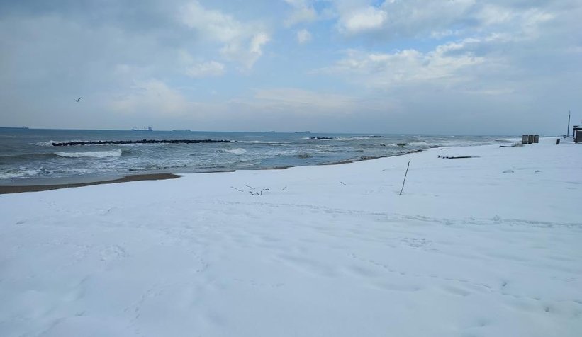 Kuzey sahili beyaza büründü