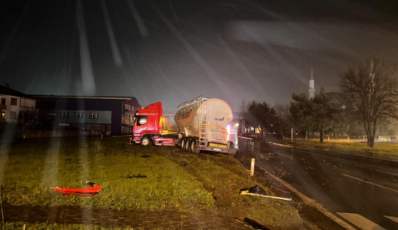 Kuzuluk Kavşağında kaza: 2 yaralı