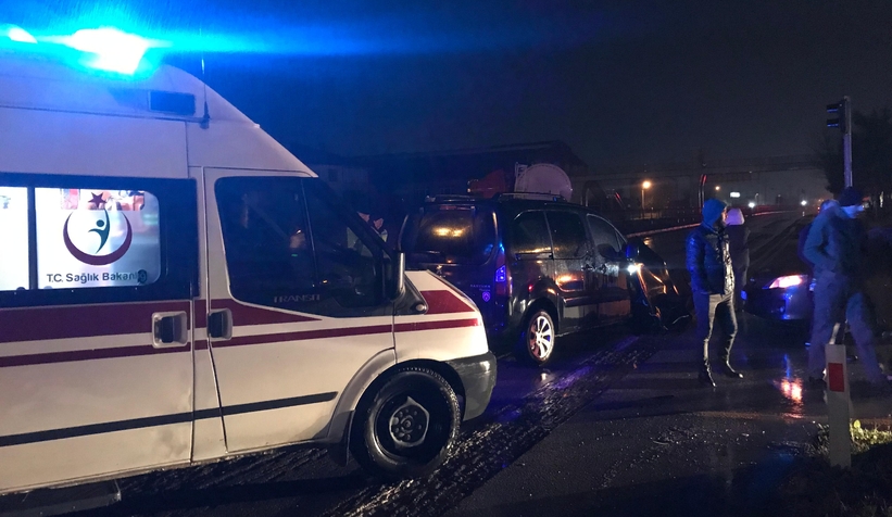 Kuzuluk Kavşağında kaza: 2 yaralı