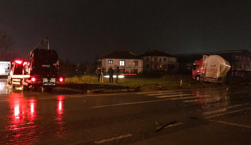 Kuzuluk Kavşağında kaza: 2 yaralı