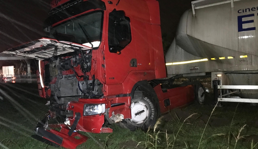 Kuzuluk Kavşağında kaza: 2 yaralı