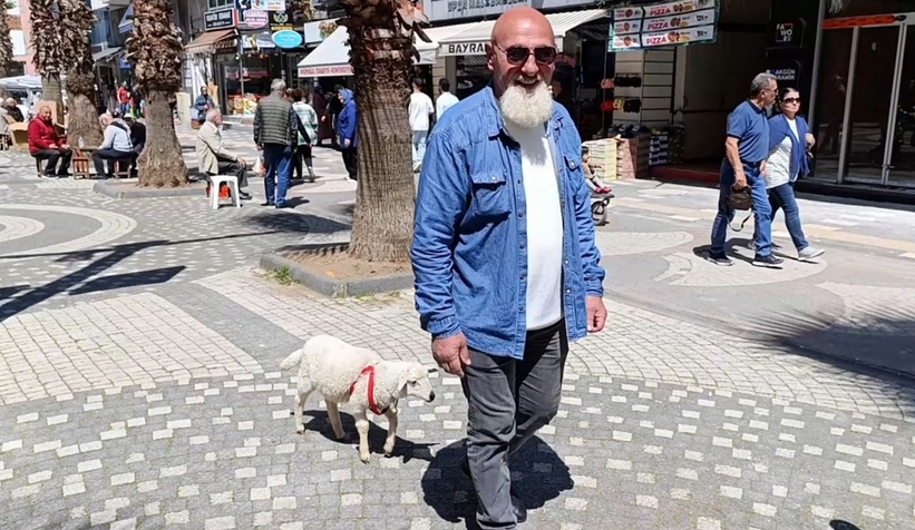 Kuzusu peşinden hiç ayrılmıyor, nereye gitse peşinden geliyor