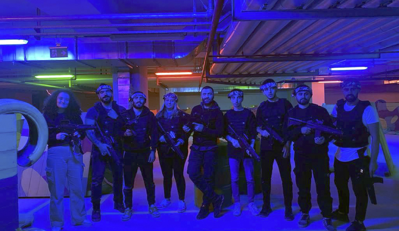 Lazer Tag etkinliğinde mücadele ettiler