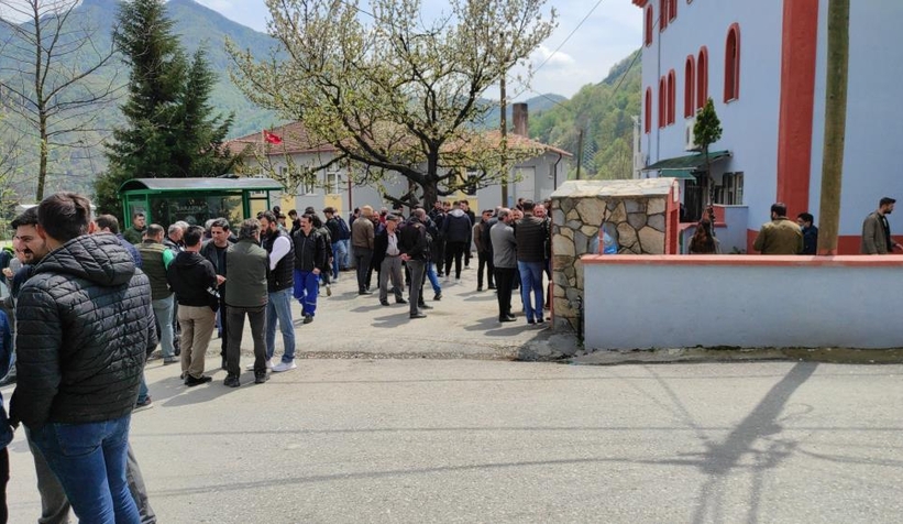 lisedeki-kavgada-olen-enes-e-aci-vedam2horum1mf