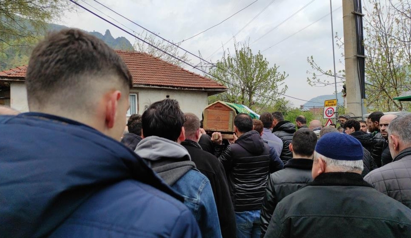 lisedeki-kavgada-olen-enes-e-aci-vedam2horum1mf