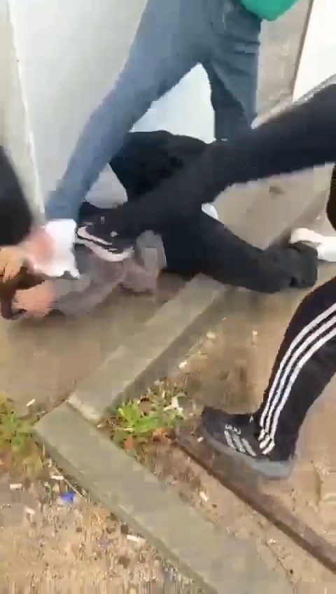 Liseli genç feci şekilde darp edildi